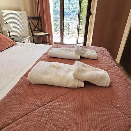 Hotel Lithos Kalavryta