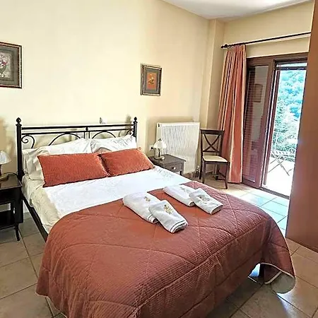 Hotel Lithos Kalavryta