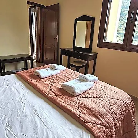Lithos Hotel